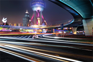 在巧士的手工艺市场寻找特色纪念品